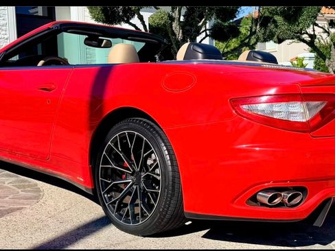 Used 2011 Maserati GranTurismo Convertible image 4