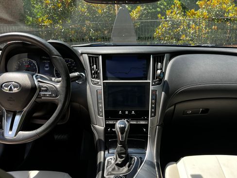 Used 2018 INFINITI Q60 3.0t Luxe w/ Sensory Package 3.0T Luxe image 10