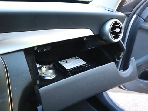 Used 2017 Mercedes-Benz C 300 C 300 Sedan 4D image 17