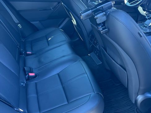 Used 2025 Land Rover Range Rover Velar Dynamic SE AWD/4WD image 13