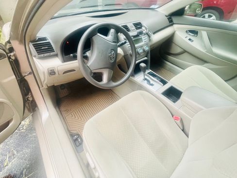 Used 2009 Toyota Camry LE FWD image 6