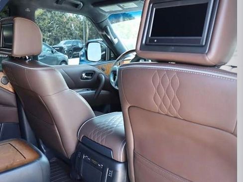 Used 2017 INFINITI QX80 Limited image 9