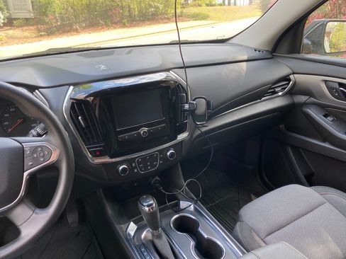 Used 2019 Chevrolet Traverse LS image 10