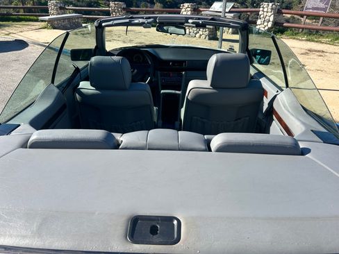 Used 1995 Mercedes-Benz E 320 Convertible image 4