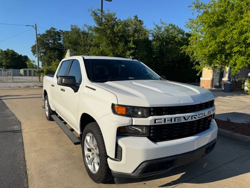 Used 2021 Chevrolet Silverado 1500 Custom w/ LPO, Dark Essentials Package AWD/4WD image 4