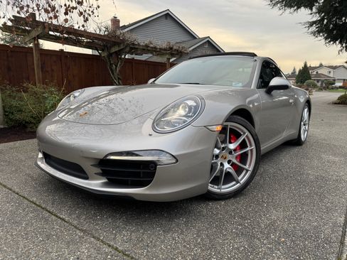 Used 2013 Porsche 911 Carrera S image 9