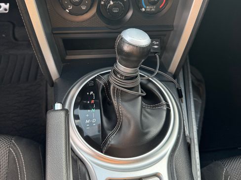 Used 2017 Toyota 86 image 12