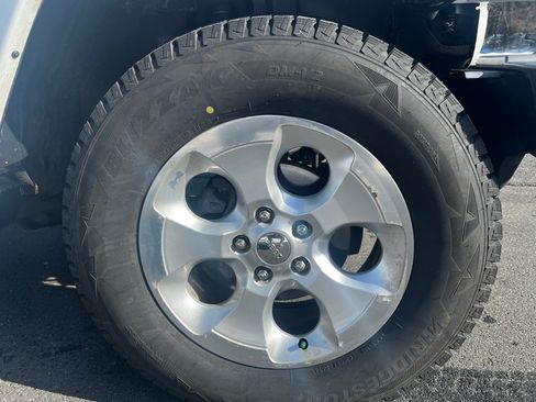 Used 2014 Jeep Wrangler Sahara w/ Dual Top Group image 12