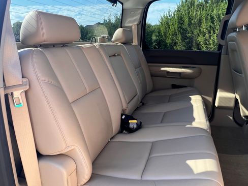 Used 2012 GMC Sierra 1500 SLE w/ Regional Value Package image 10