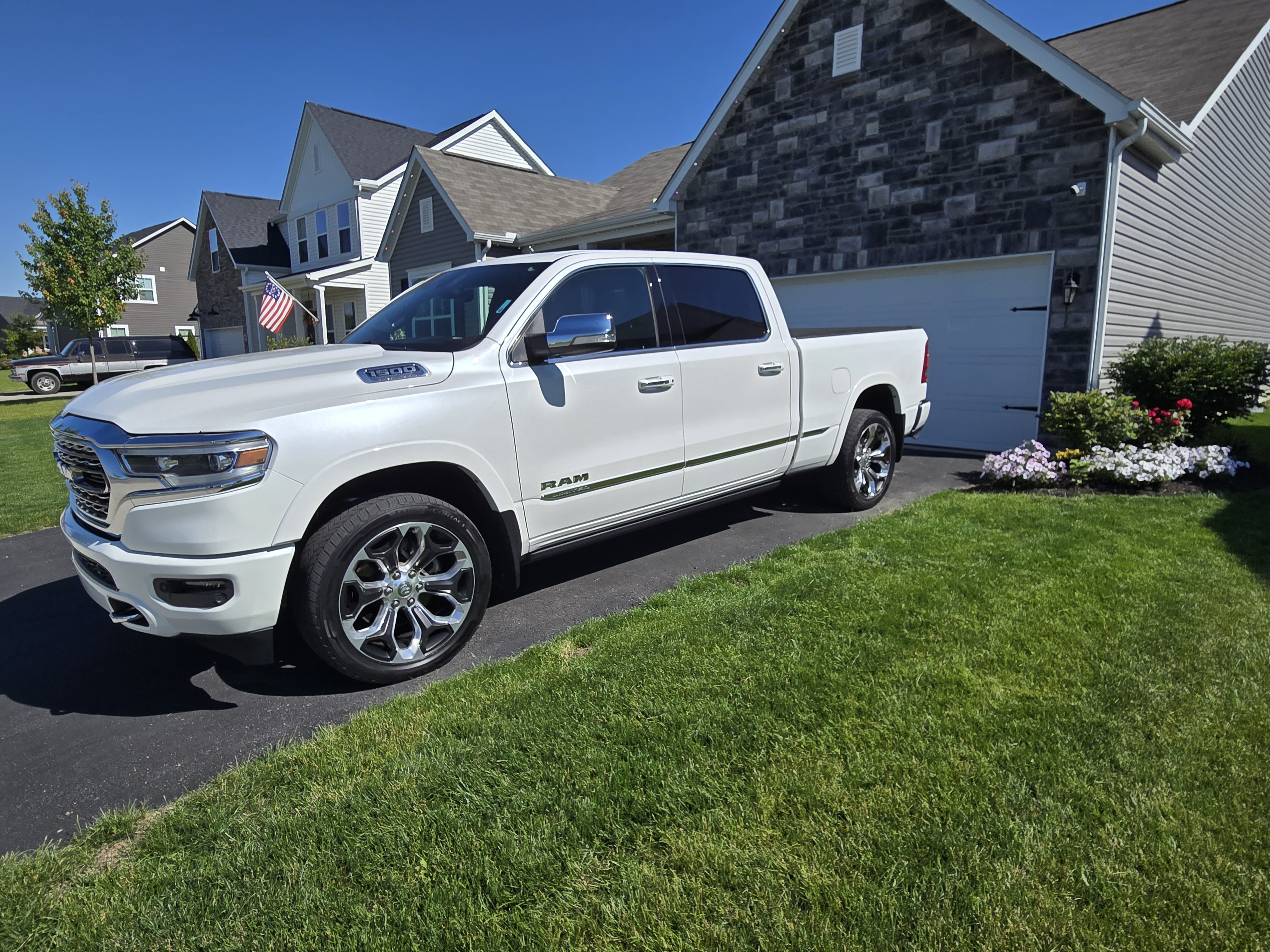 Used 2019 RAM 1500 Limited AWD/4WD image 1