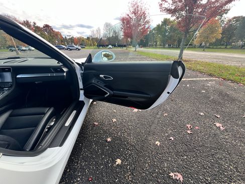 Used 2017 Porsche 911 Carrera image 12