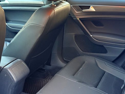 Used 2020 Volkswagen Golf 4-Door image 9