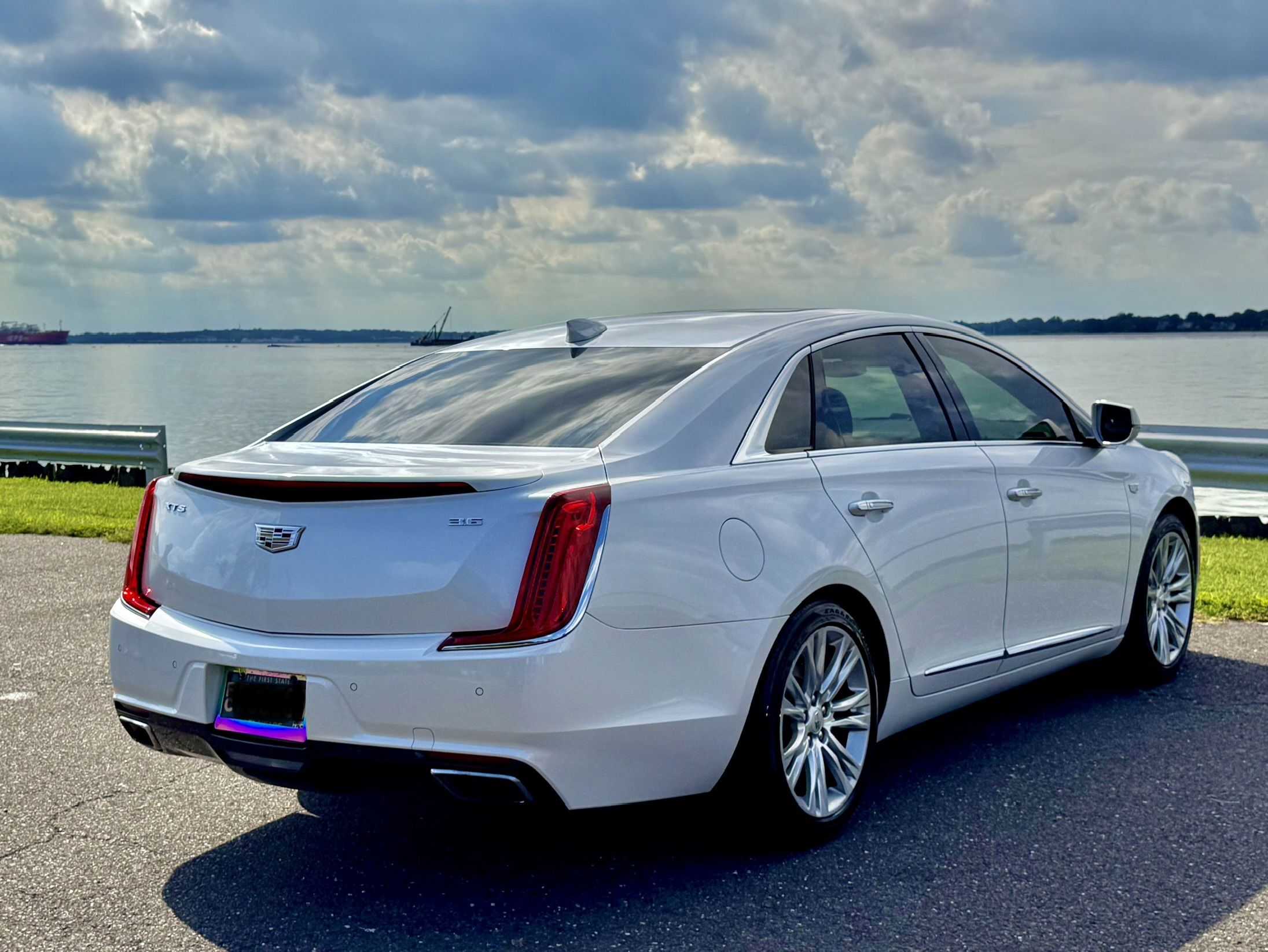 Used 2018 Cadillac XTS Luxury w/ Driver Awareness Package FWD image 11
