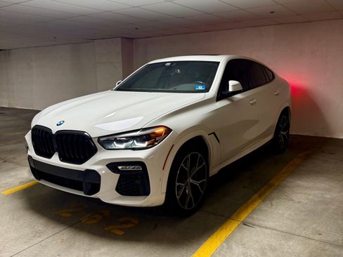 Used 2020 BMW X6 M50i w/ Premium Package AWD/4WD image 8