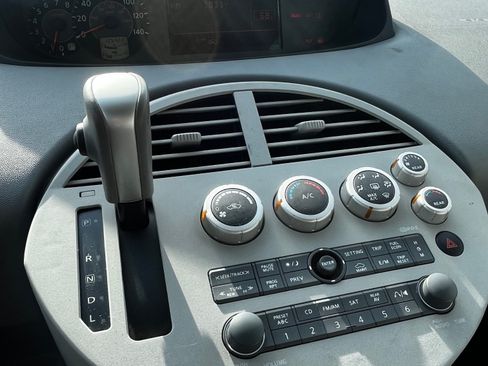 Used 2005 Nissan Quest S w/ (S01) Seat Pkg image 11