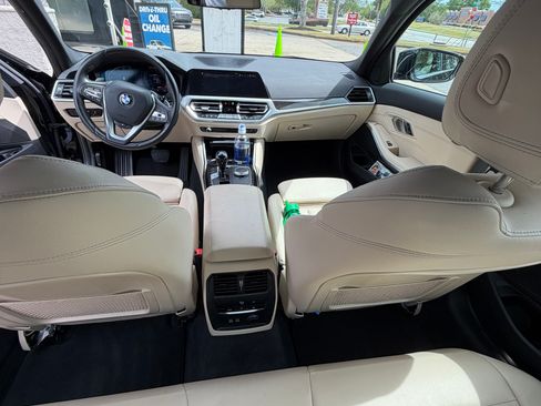 Used 2019 BMW 330i Sedan w/ Premium Package image 11