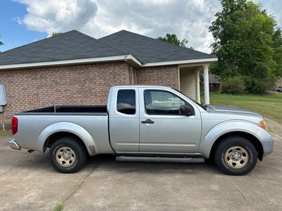 Used 2005 Nissan Frontier XE w/ (U01) Preferred Pkg
