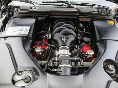 Used 2017 Maserati GranTurismo MC image 19