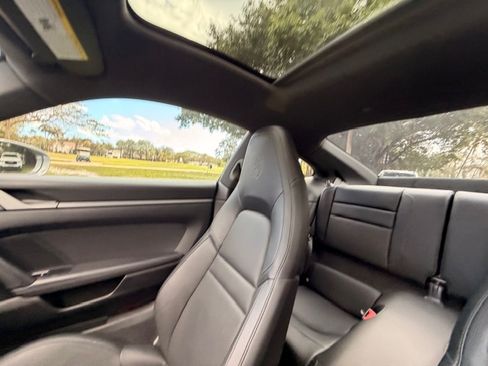 Used 2021 Porsche 911 Carrera 4 image 10