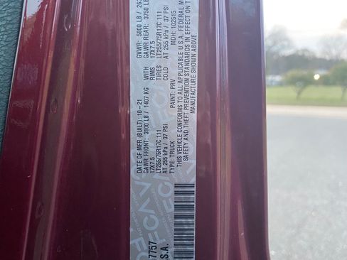 Used 2021 Jeep Gladiator Sport image 13