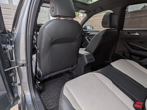 Used 2020 Volkswagen Jetta R-Line w/ R-Line Cold Weather Package image 13