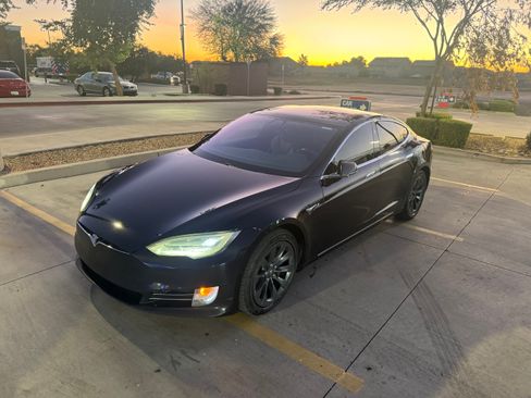 Used 2019 Tesla Model S 100D image 1