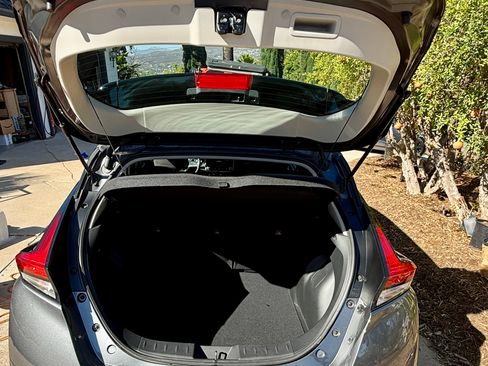 Used 2025 Nissan Leaf S FWD image 15