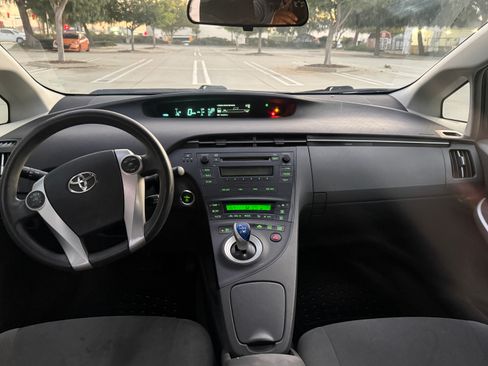 Used 2011 Toyota Prius Two image 12