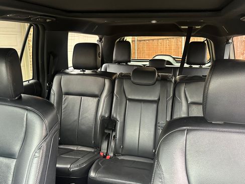 Used 2020 Ford Expedition Max XLT w/ Equipment Group 202A image 9