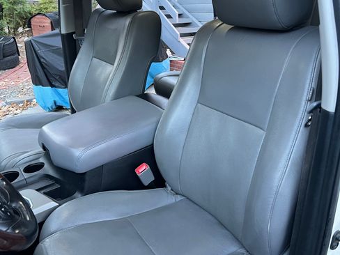 Used 2013 Toyota Sequoia Platinum image 16