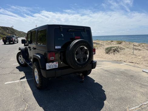 Used 2017 Jeep Wrangler Unlimited Sport w/ Quick Order Package 24S image 9