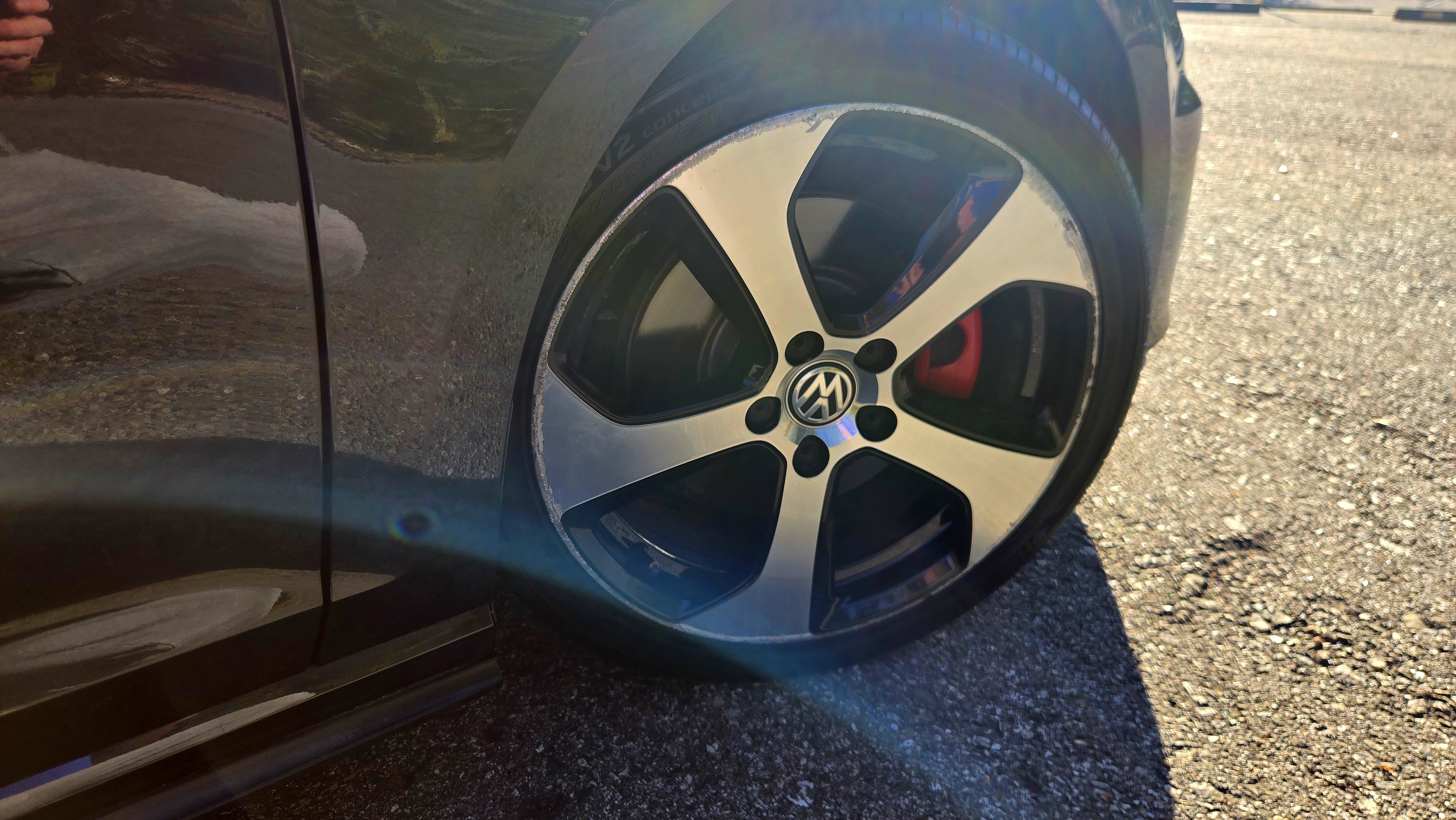 Used 2015 Volkswagen GTI SE FWD image 11