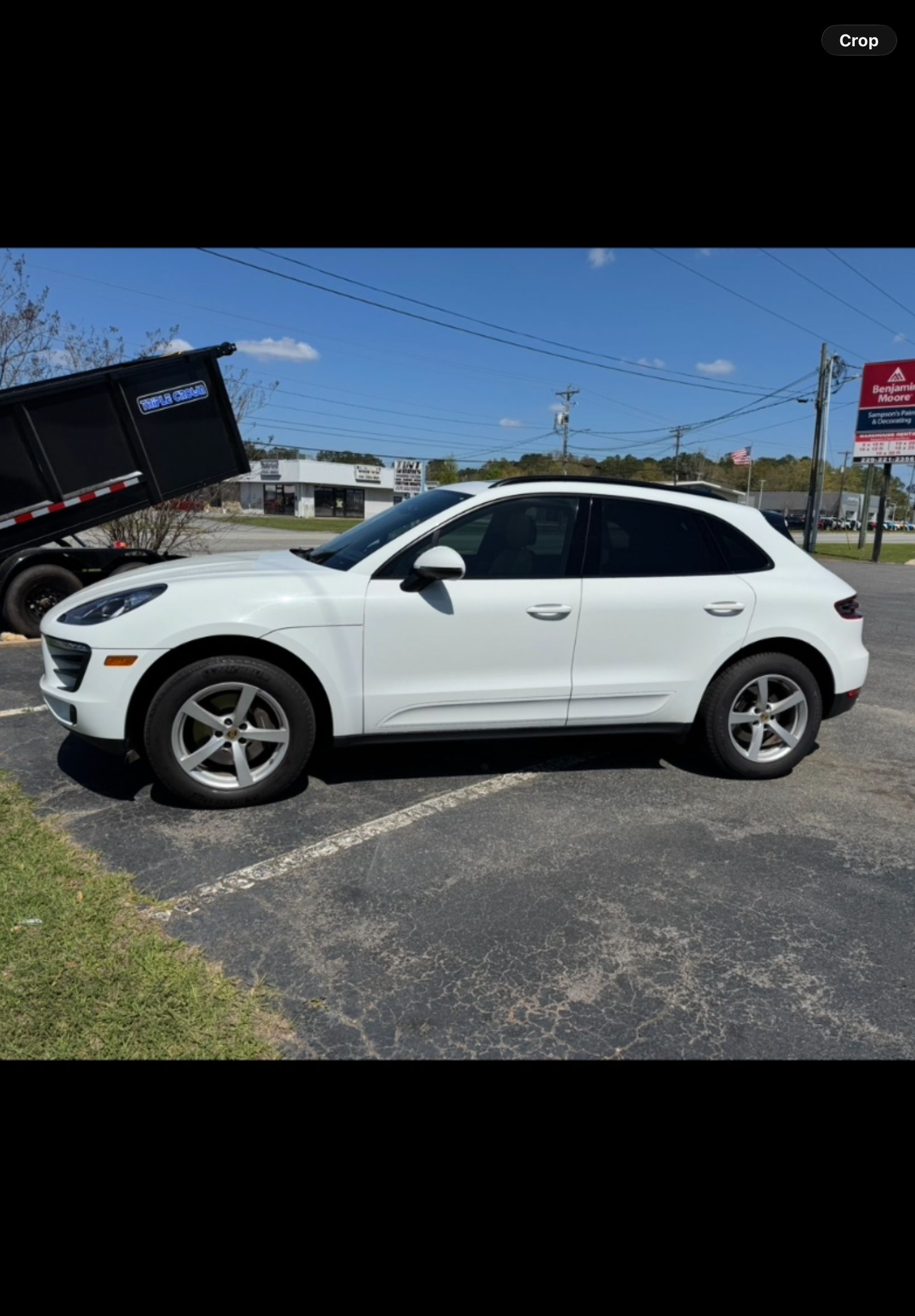 Used 2018 Porsche Macan Sport Edition AWD/4WD image 2