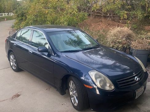 Used 2005 INFINITI G35 Sedan w/ (P03) Premium Pkg C RWD image 1
