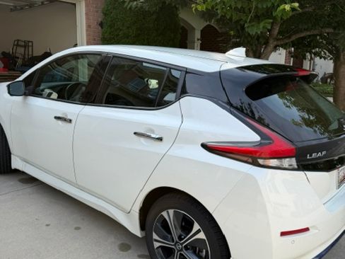 Used 2021 Nissan Leaf SL Plus FWD image 5