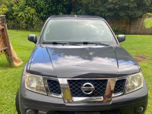 Used 2015 Nissan Frontier SV AWD/4WD image 6