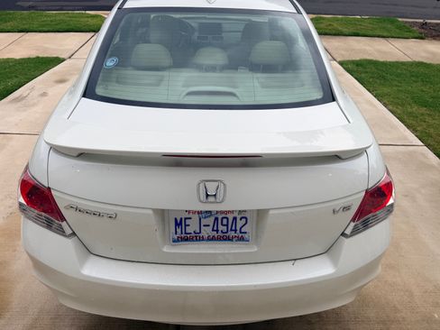Used 2010 Honda Accord EX-L image 8
