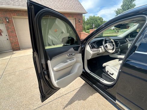 Used 2022 Volvo XC90 T6 Inscription w/ Climate Package AWD/4WD image 17