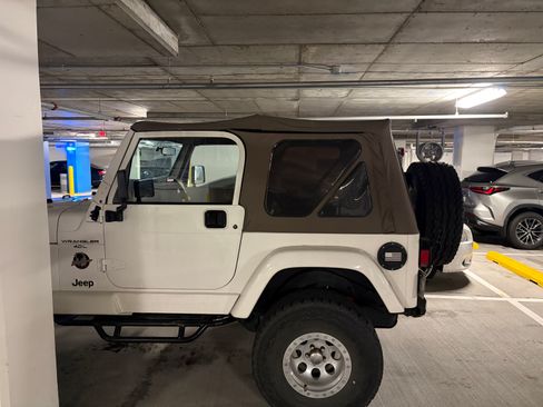 Used 2001 Jeep Wrangler Sahara AWD/4WD image 12