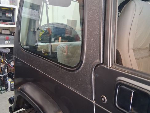 Used 1993 Jeep Wrangler 4WD image 10