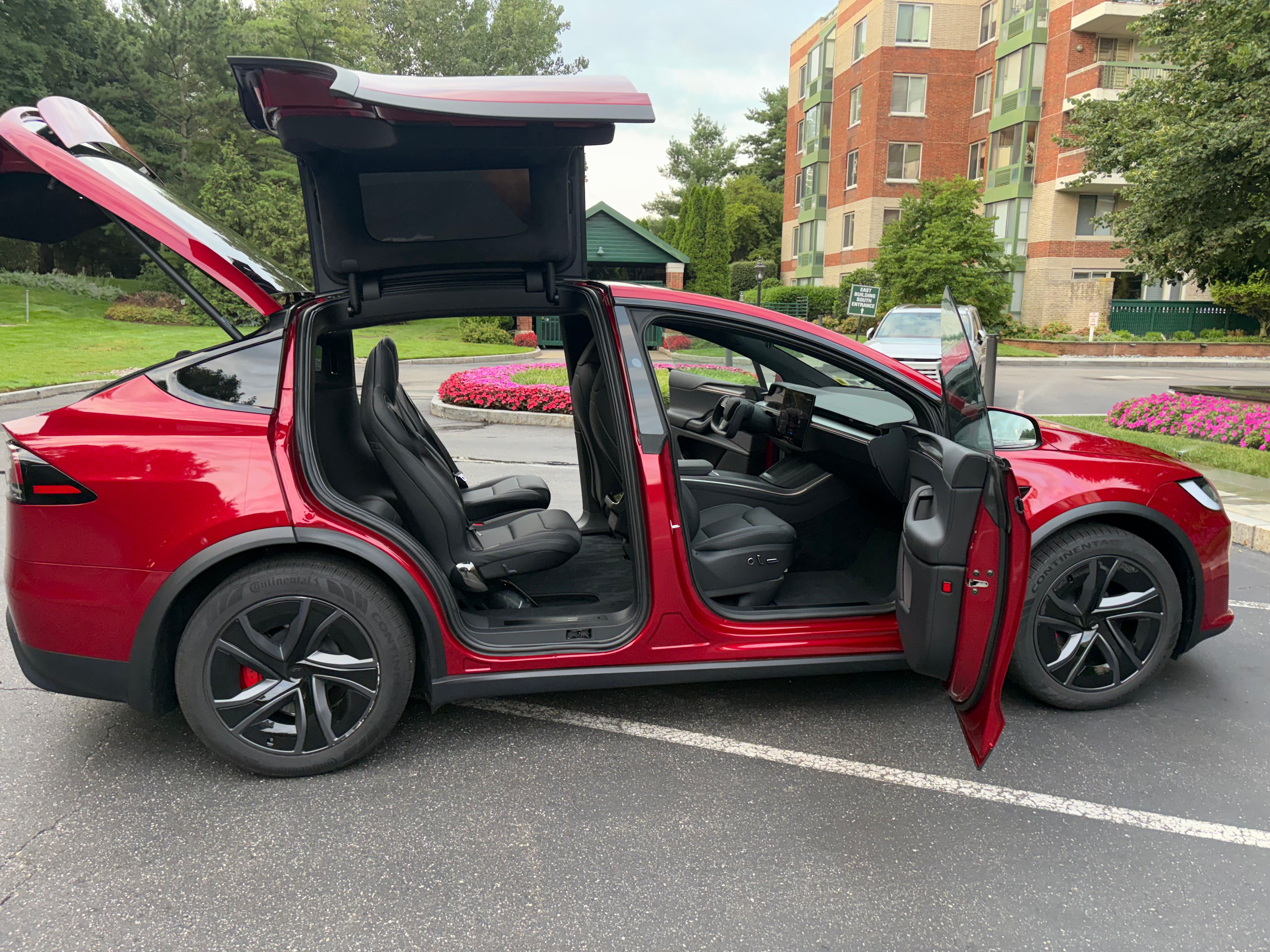 Used 2026 Tesla Model X Plaid AWD/4WD image 4