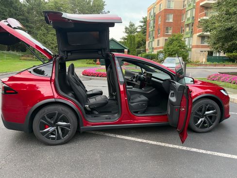 Used 2026 Tesla Model X Plaid AWD/4WD image 4