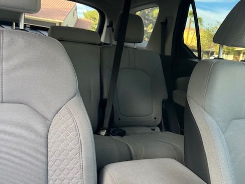 Used 2023 Honda Pilot LX image 6