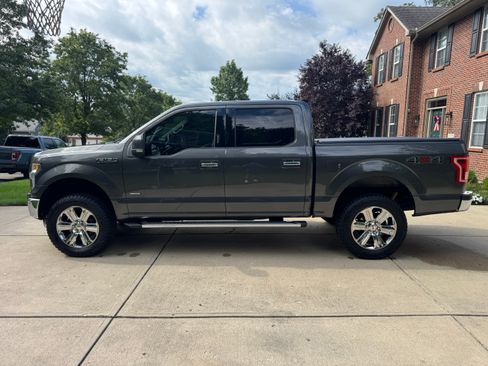 Used 2015 Ford F150 XLT w/ Equipment Group 302A Luxury AWD/4WD image 2