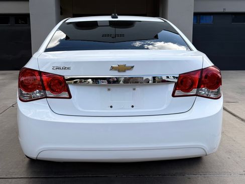 Used 2015 Chevrolet Cruze LS image 5