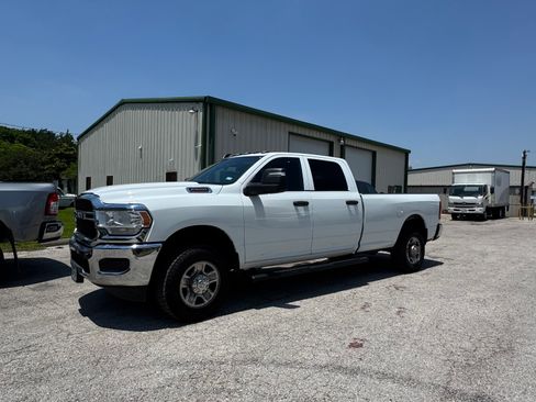 Used 2024 RAM 2500 Tradesman w/ Chrome Appearance Group AWD/4WD image 1