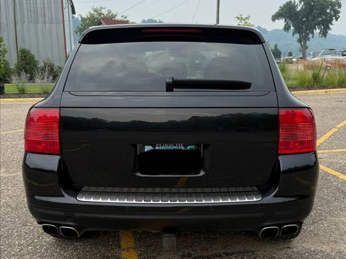 Used 2004 Porsche Cayenne Turbo AWD/4WD image 5