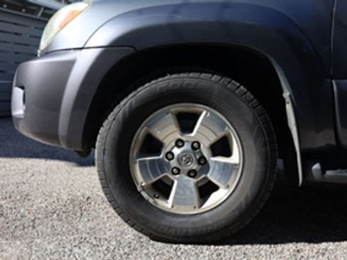 Used 2007 Toyota 4Runner SR5 image 10