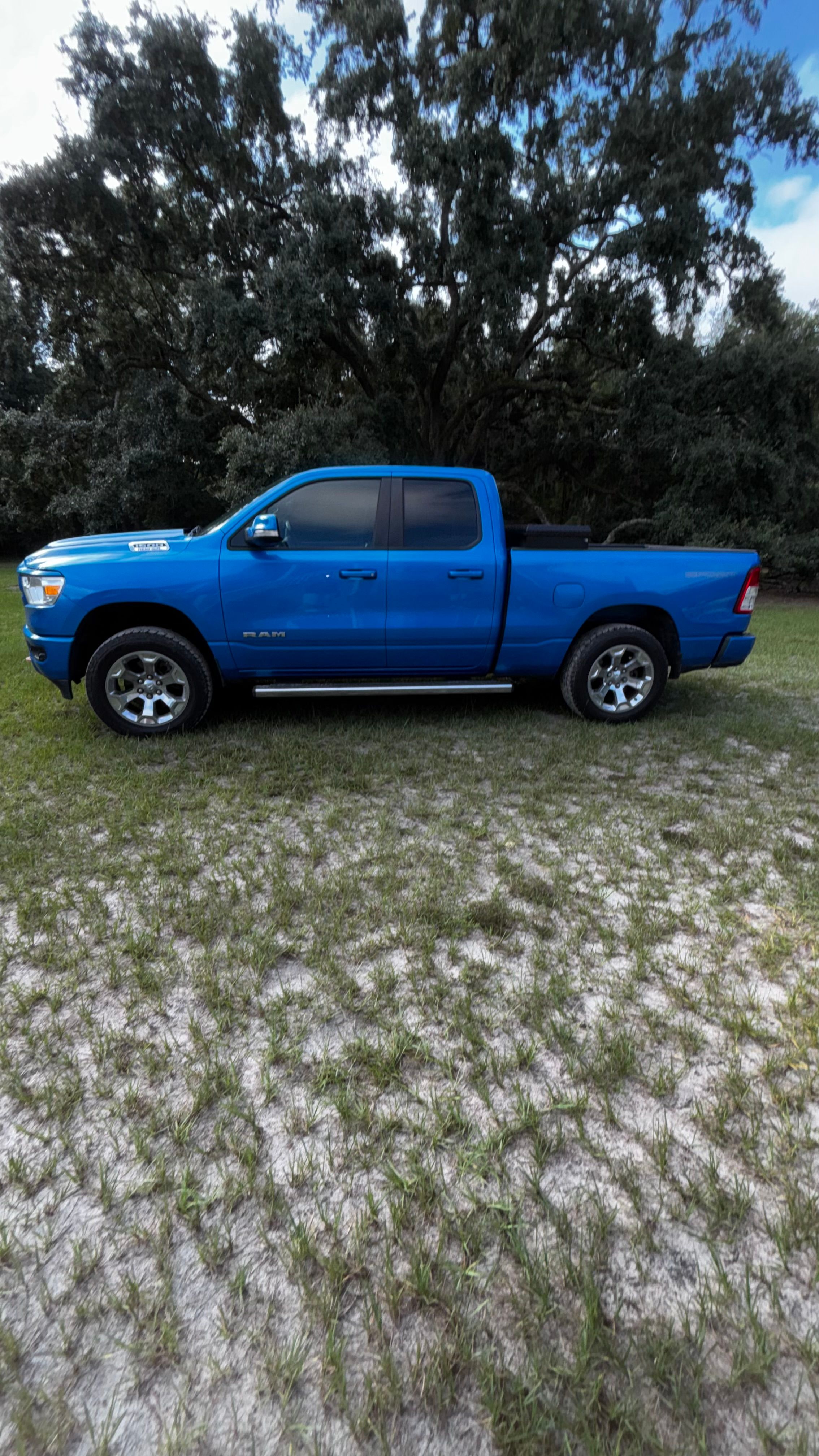 Used 2022 RAM 1500 Big Horn AWD/4WD image 2