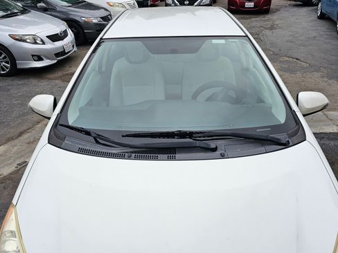 Used 2014 Toyota Prius C One image 9